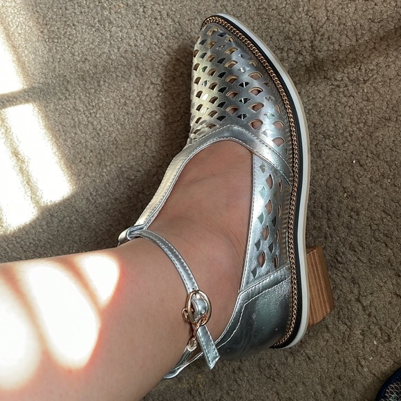 Silver Perforated Ankle Strap Stacked Heel Custom Made Dance Shoes size 7 - Picture 13 of 15